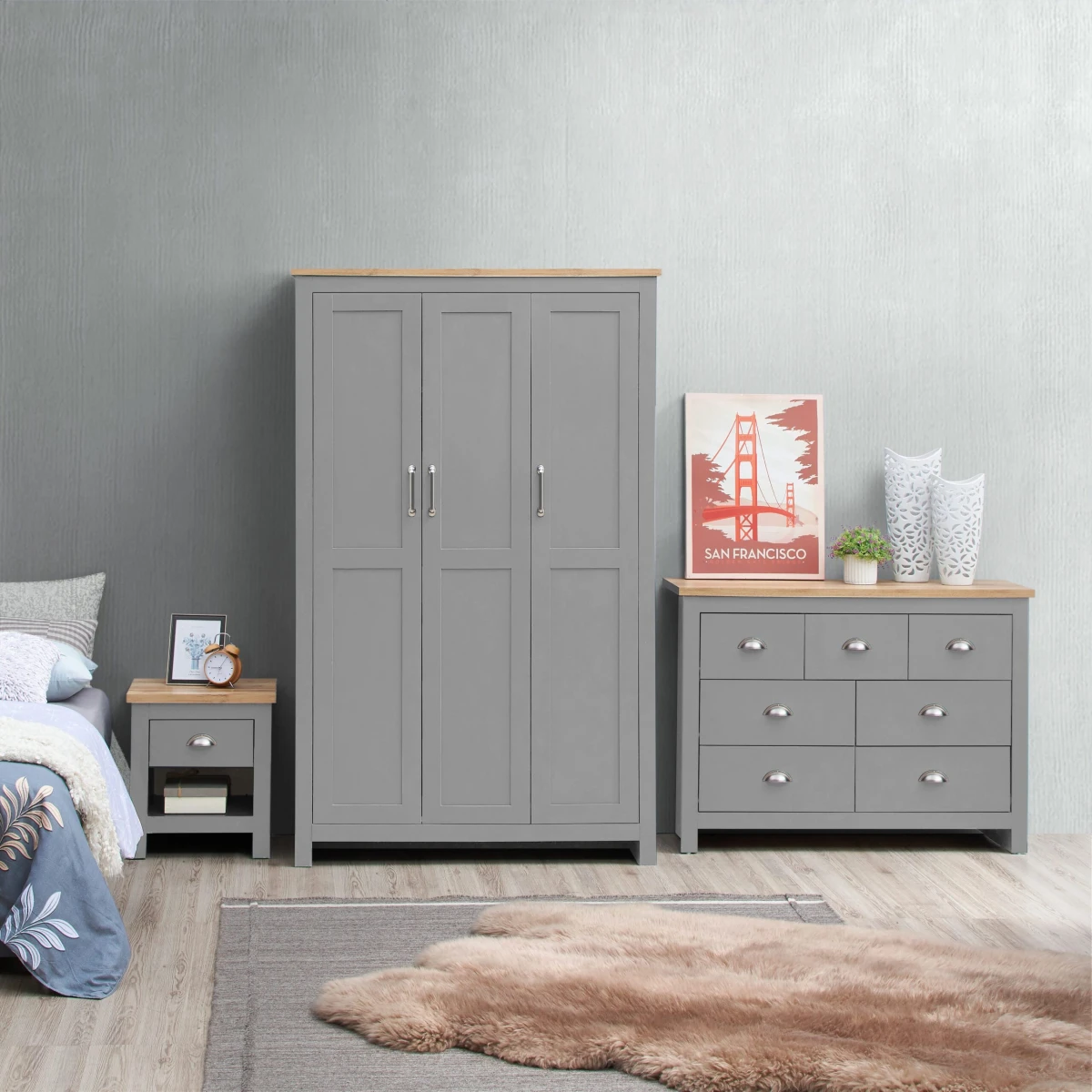 Cisnon Light Grey 3 Piece Set (3 Door Wardrobe