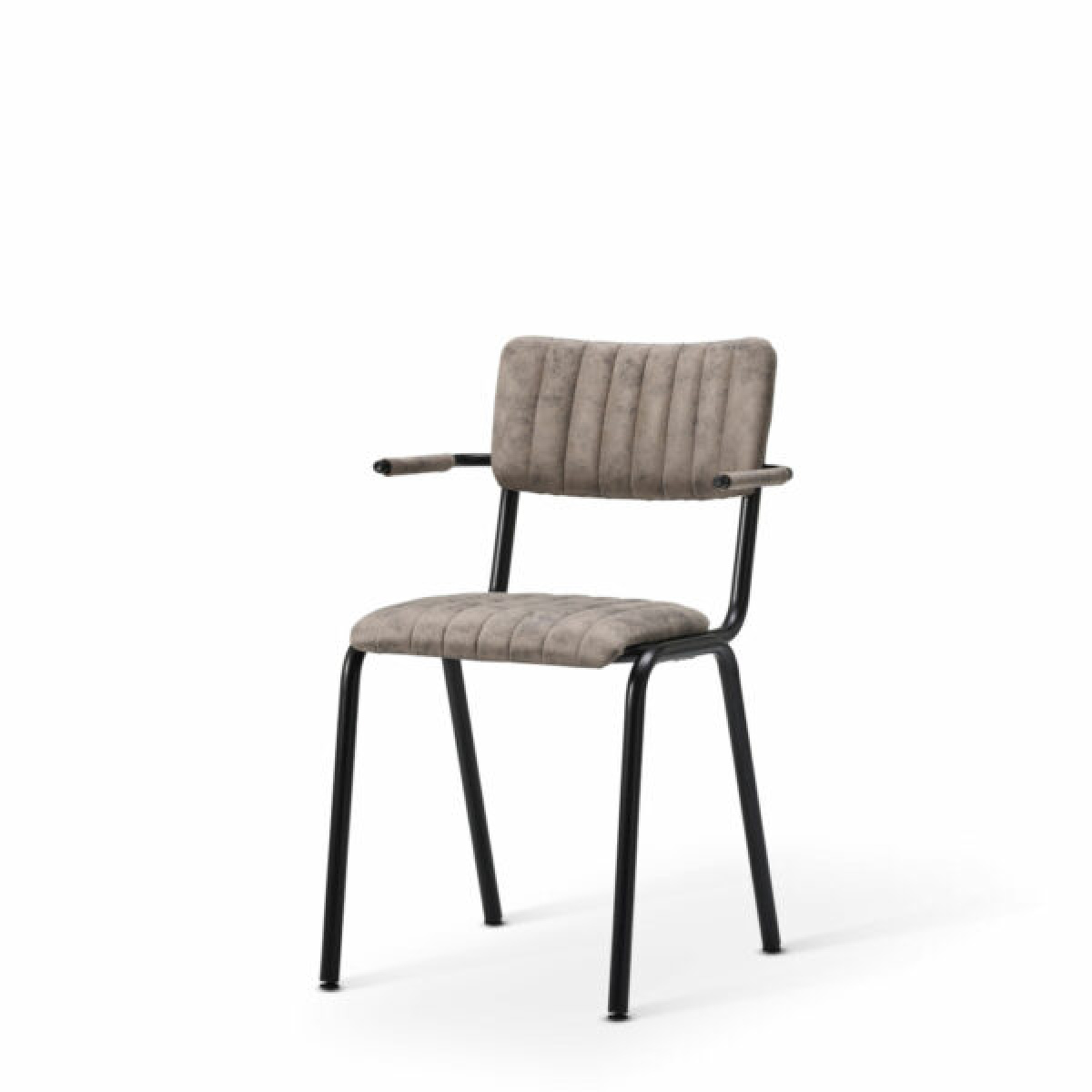 %new_title% = "Vintage Elegance Armchair - Tabilo Collection