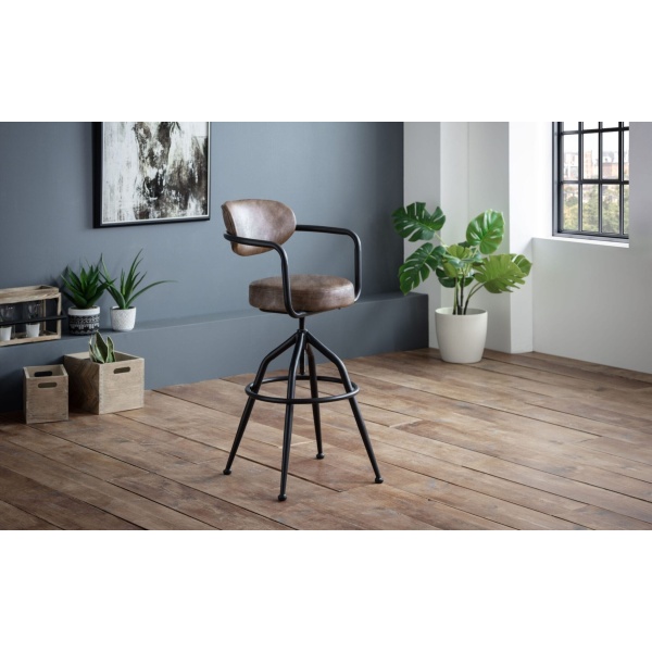 Pelican Barstool Brown Black