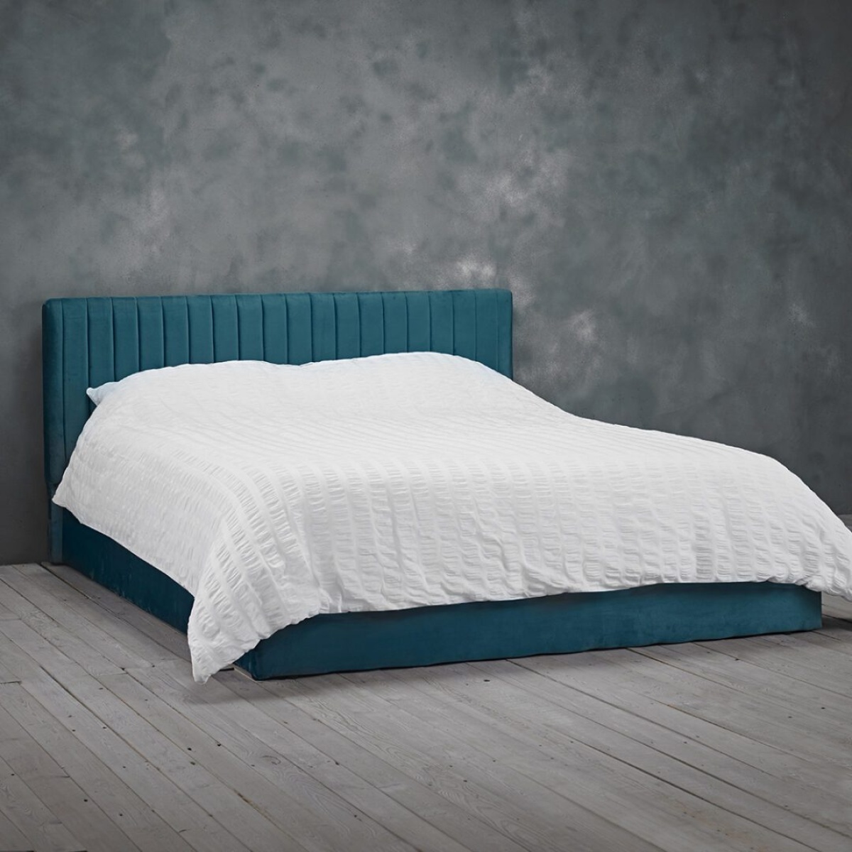 Wellin Teal Kingsize Bed