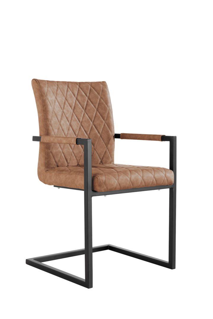 Zundo 2x Tan Diamond Stitch Carver Chair