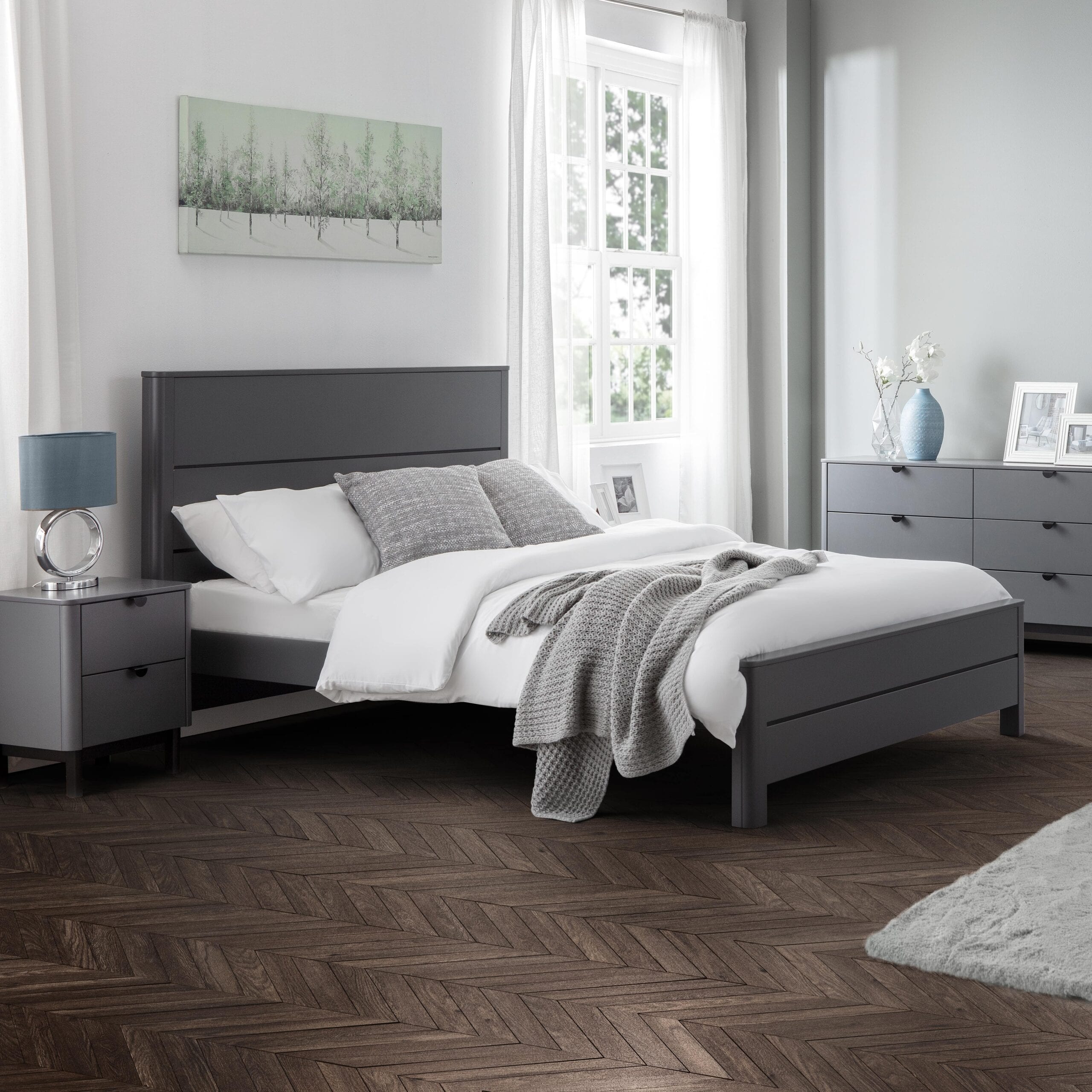 The Cleo 135Cm Bed Storm Grey Lacquer