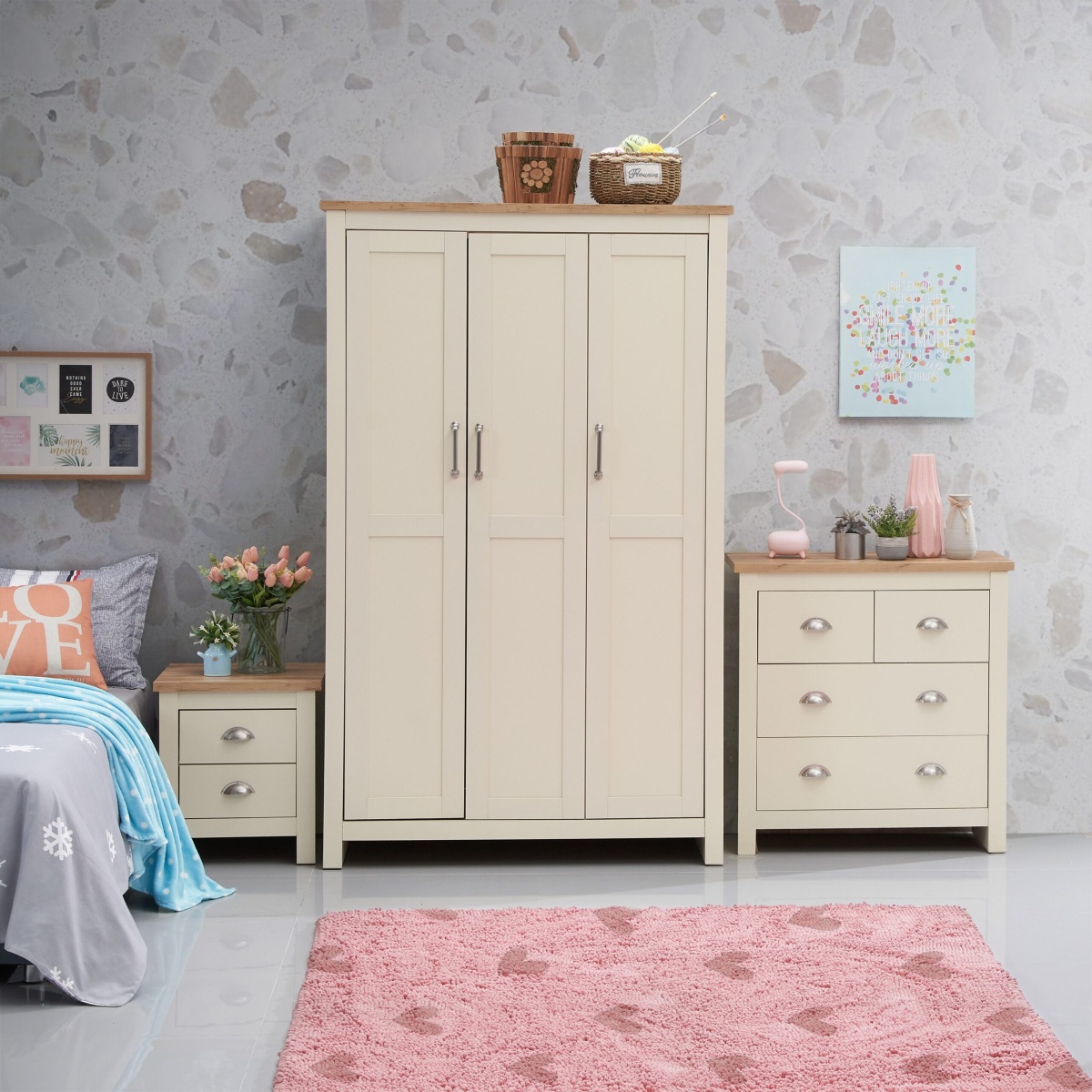 Cisnon Cream 3 Piece Set (3 Door Wardrobe