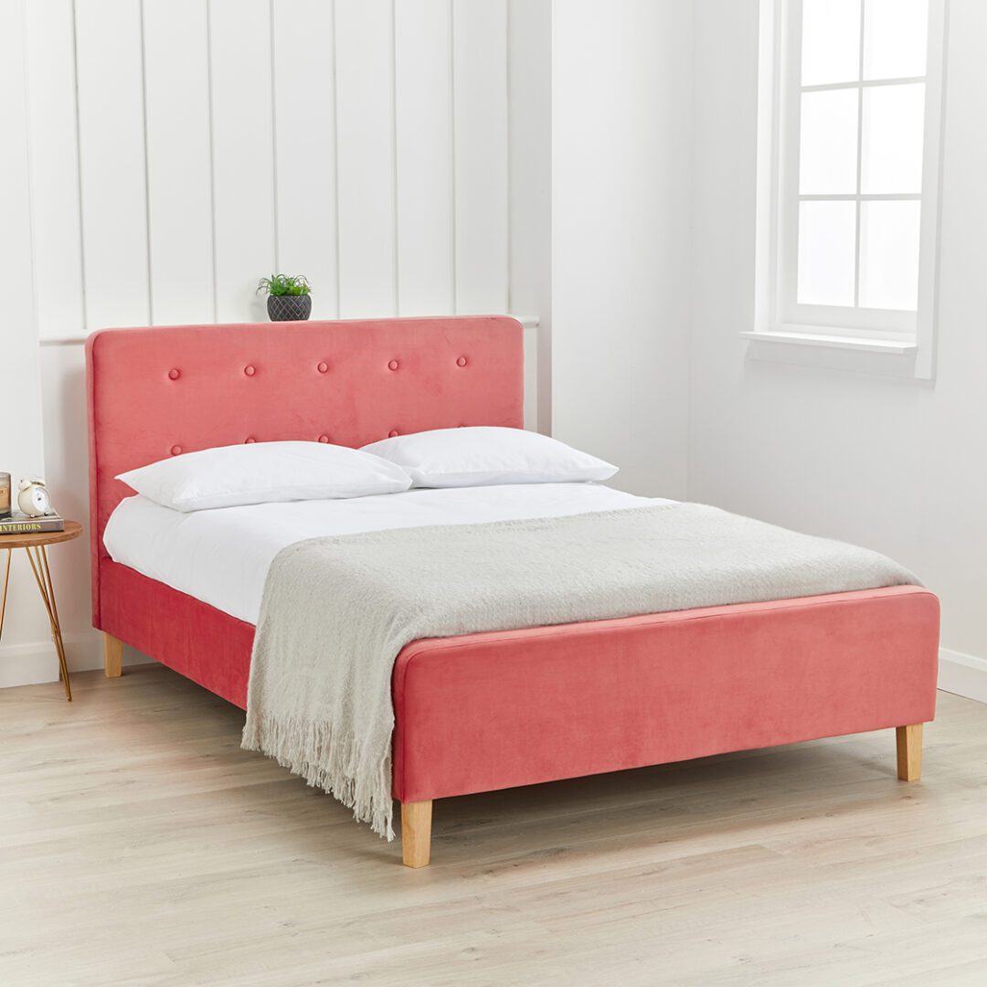 Qierre Coral King Bed