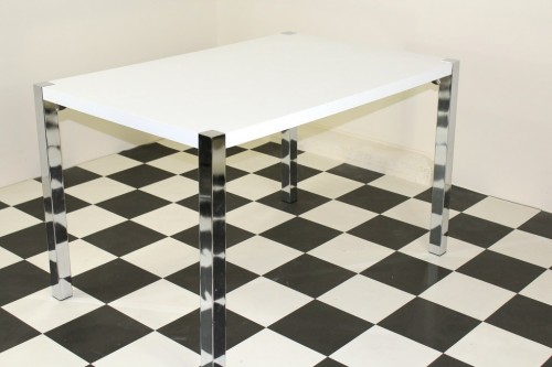 Penny rectangular exttending table with metal legs